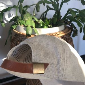 Madewell canvas Baseball Hat with Leather strap